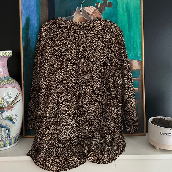 Grand & Greene Leopard Print Blouse L - Picture 2 of 11